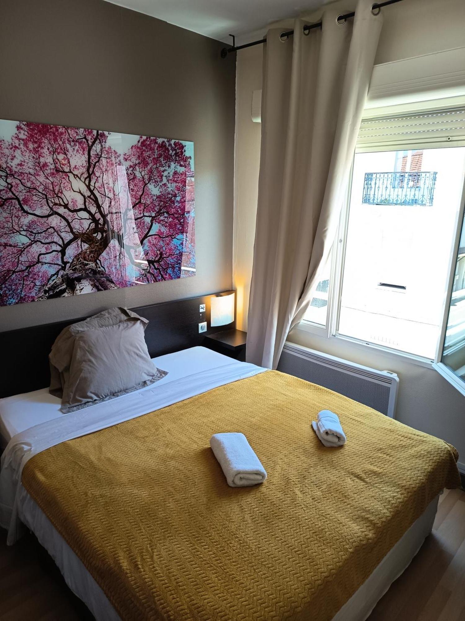 Hotel De La Gare Périgueux Zewnętrze zdjęcie
