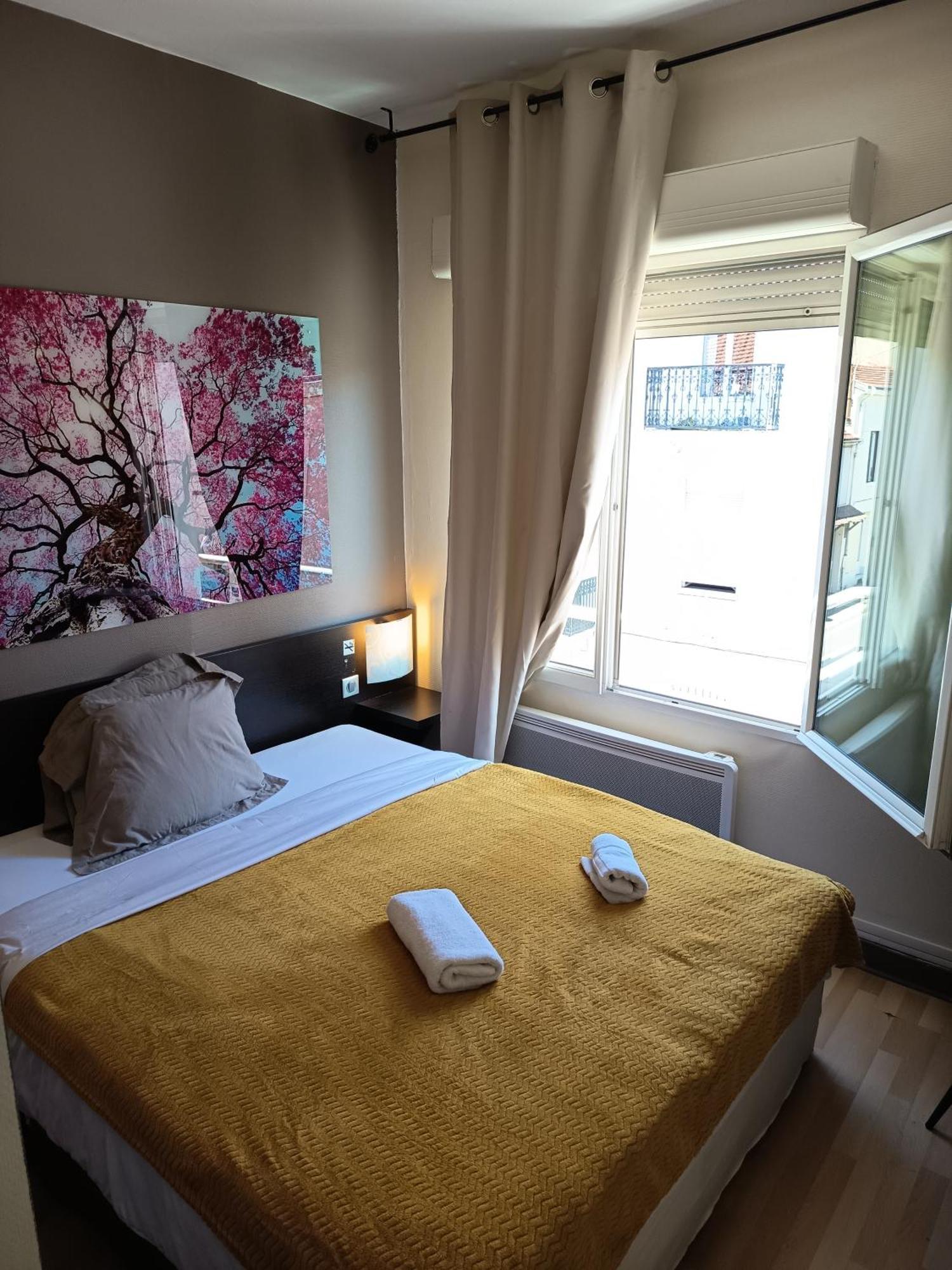 Hotel De La Gare Périgueux Zewnętrze zdjęcie